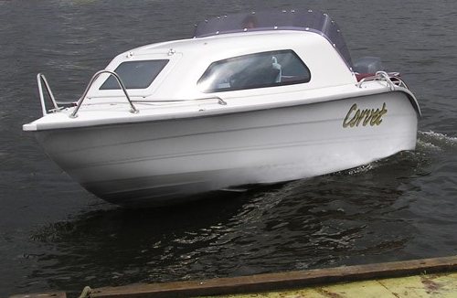 Лодка Корвет 500 HT