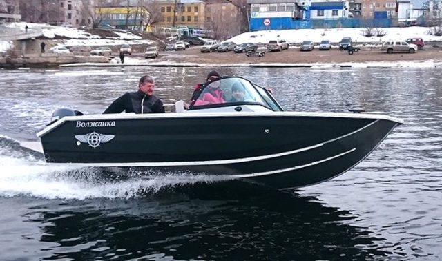 моторная лодка Волжанка Классик
