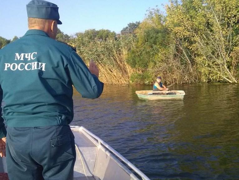 Проверка документов на воде