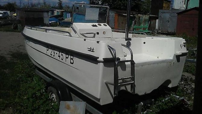 Судно «Тритон 465»